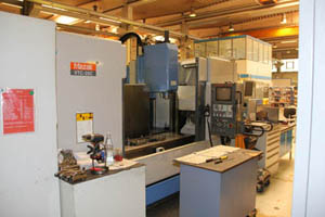 Used vertical machining centre - working area